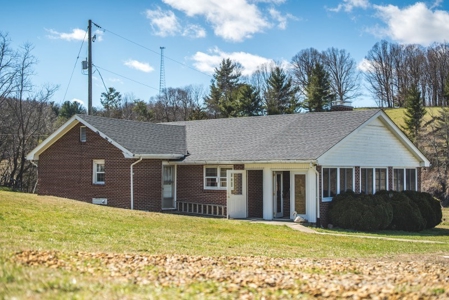 Country Home and Land for Sale in Floyd VA at Auction! - image 2
