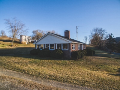 Country Home and Land for Sale in Floyd VA at Auction! - image 13