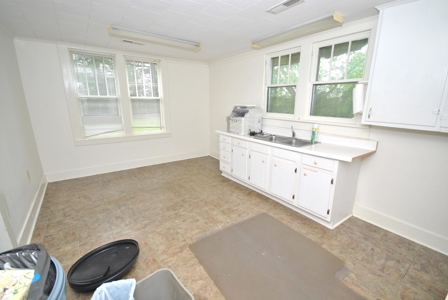 Hartselle Alabama Commerical Building With Extra Lot! - image 7