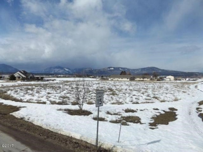 Commercial Property For Sale - image 12