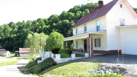 42.75 Acres Of Spacious Retreat In Rural Retreat, Va - image 10