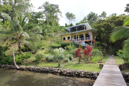 coastal home on 5 acres - image 1