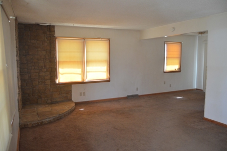 Home on 5 Acres in Kansas City, KS - image 2