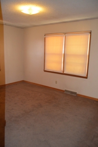 Home on 5 Acres in Kansas City, KS - image 6