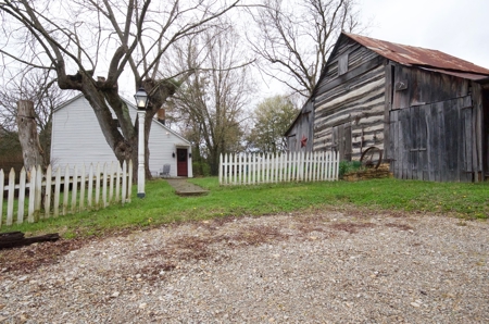 Historic Home, Barn and Acreage for Sale in Marthasville MO - image 8
