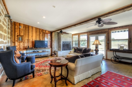 Historic Farmhouse on 22 acres for sale - Fredericksburg TX - image 18