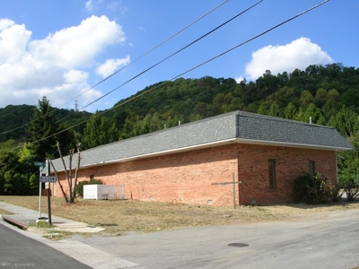 Medical Clinic Building for Sale in Rich Creek VA! - image 1