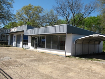 Commercial Building & Land For Sale In Adamsville, Tn - image 5