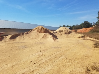Poultry farm in Alexander County, Taylorsville NC - image 1