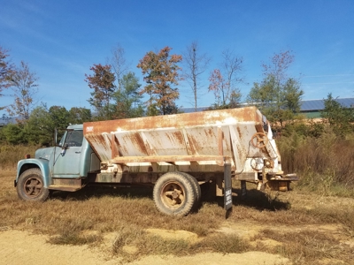 Poultry farm in Alexander County, Taylorsville NC - image 2