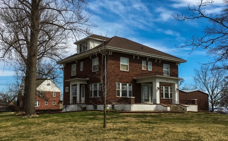 Online Home Auction - Investment Property - Hannibal, MO - image 1