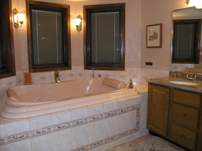 Contemporary Home in Galena, IL - image 14