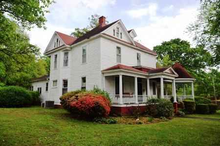 Historic Victorian Home in Jackson, TN; Madison County - image 25