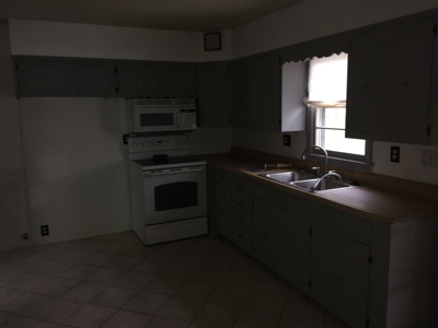 Online House Auction 3219 Dale Ave Saint Joseph MO - image 3