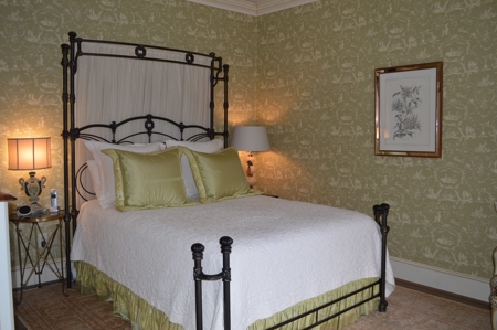 Elegant French Provincial Home in High Meadows Estates - image 21