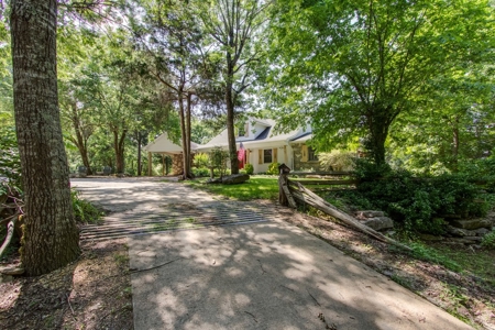 Tn Country Home W/Acreage For Sale Maury County Culleoka Tn - image 2