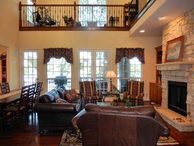 Luxury Waterfront Home On Hideaway Lake In East Texas - image 6