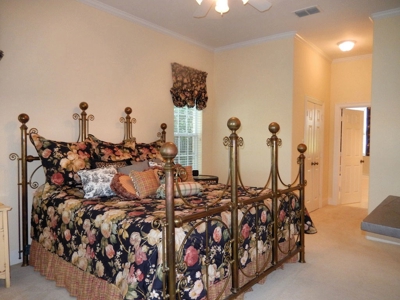 Luxury Waterfront Home On Hideaway Lake In East Texas - image 21