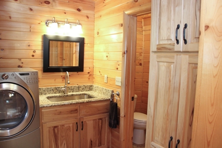 Stunning Log Home in Central KY on 50 Acres - image 46