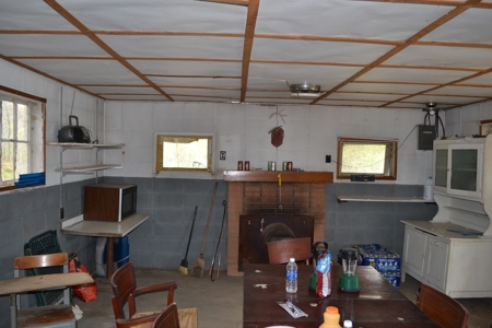 2200 Acres - Private Lake - Hunting - Fishing - image 9