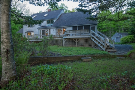 Maine Oceanfront Cottage for Sale in Brooklin - image 1