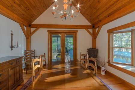 Maine Oceanfront Cottage for Sale in Brooklin - image 18