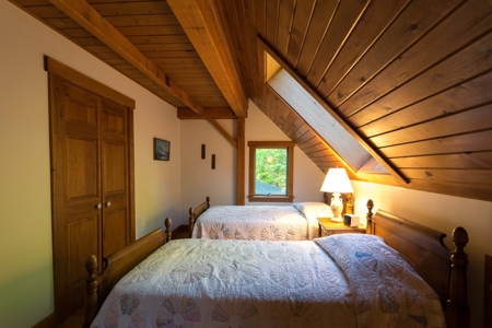 Maine Oceanfront Cottage for Sale in Brooklin - image 11