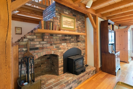 Maine Oceanfront Cottage for Sale in Brooklin - image 22