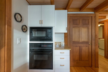Maine Oceanfront Cottage for Sale in Brooklin - image 20