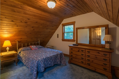 Maine Oceanfront Cottage for Sale in Brooklin - image 12