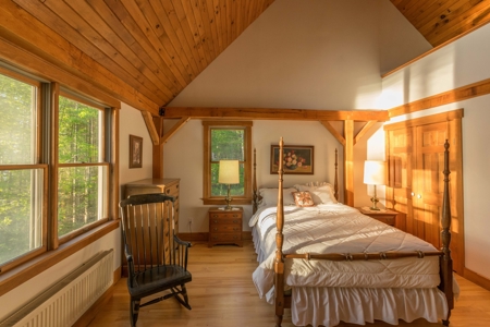 Maine Oceanfront Cottage for Sale in Brooklin - image 9