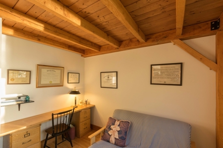 Maine Oceanfront Cottage for Sale in Brooklin - image 10