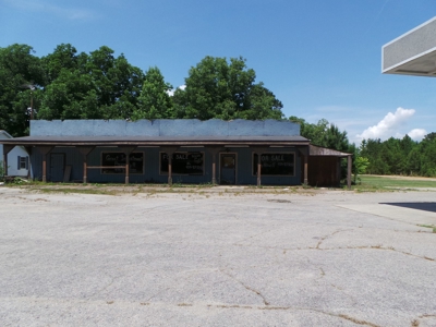 The Trading Post on Kerr Lake. Ivey Hills Clarksville VA - image 4