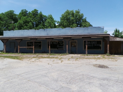 The Trading Post on Kerr Lake. Ivey Hills Clarksville VA - image 5