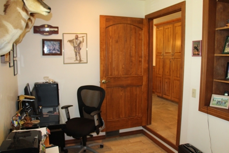 Hunting Lodge - Country Home in Ashland, Kansas - Red Hills - image 26