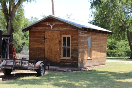 Hunting Lodge - Country Home in Ashland, Kansas - Red Hills - image 50