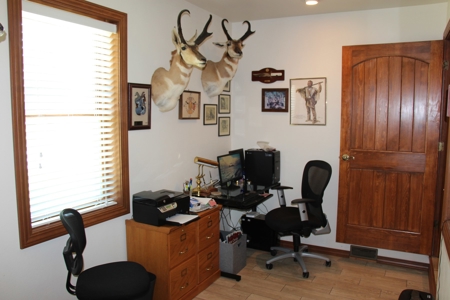 Hunting Lodge - Country Home in Ashland, Kansas - Red Hills - image 25