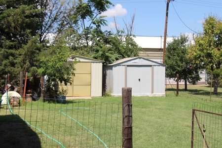 Hunting Lodge - Country Home in Ashland, Kansas - Red Hills - image 36