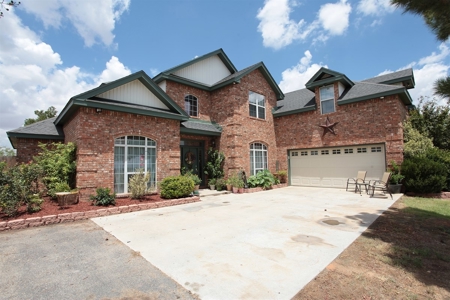 Beautiful Family Home With 2 Acres!! - image 26