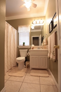 Beautiful Family Home With 2 Acres!! - image 4