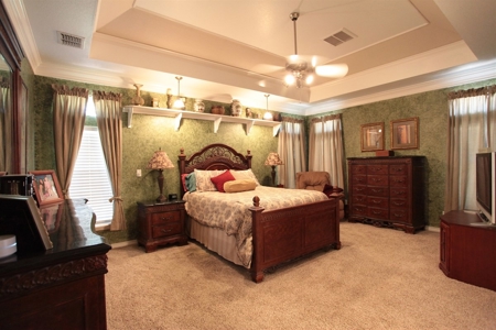 Beautiful Family Home With 2 Acres!! - image 12