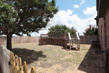 Beautiful Family Home With 2 Acres!! - image 25