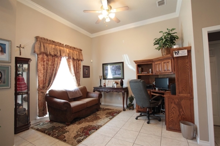 Beautiful Family Home With 2 Acres!! - image 3