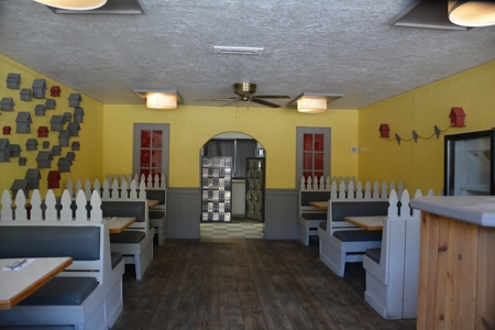 Heather's Restaurant - image 13