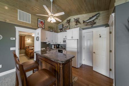 Greers Ferry Lake Front Home For Sale!! - image 40