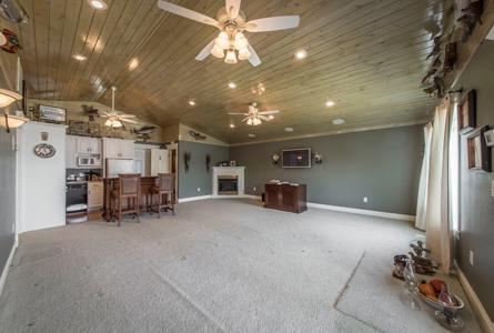 Greers Ferry Lake Front Home For Sale!! - image 44