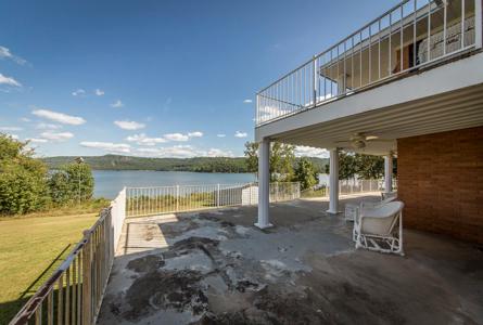 Greers Ferry Lake Front Home For Sale!! - image 33