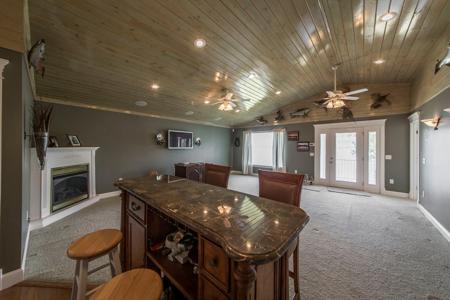 Greers Ferry Lake Front Home For Sale!! - image 39