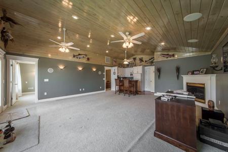 Greers Ferry Lake Front Home For Sale!! - image 41