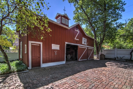 Historic Prescott / Foley Home in Salina, Kansas For Sale - image 10
